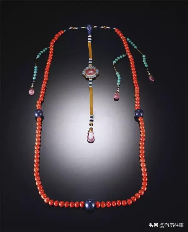 清朝皇帝官员为什么都戴一串珠子,清朝皇帝和官员都戴什么样的佛珠