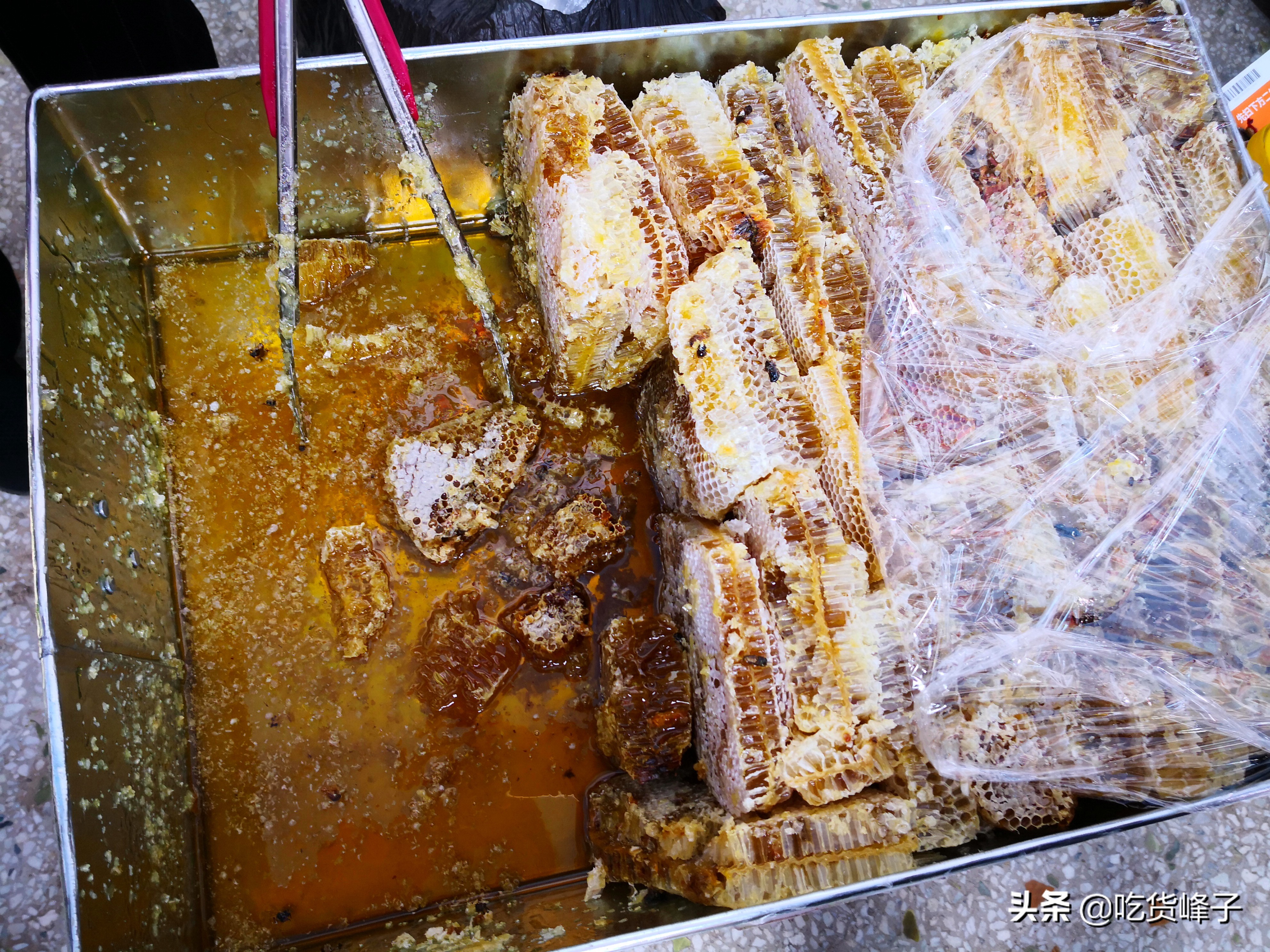 83岁老人在大集上摆摊卖稀罕物,早市70元一斤稀罕物