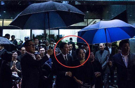 向华强和向华胜是兄弟吗,向华强和向华胜之间关系如何