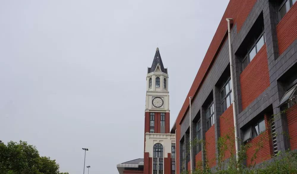 二十中和铁中哪个学校好,十七中和铁中哪个学校好