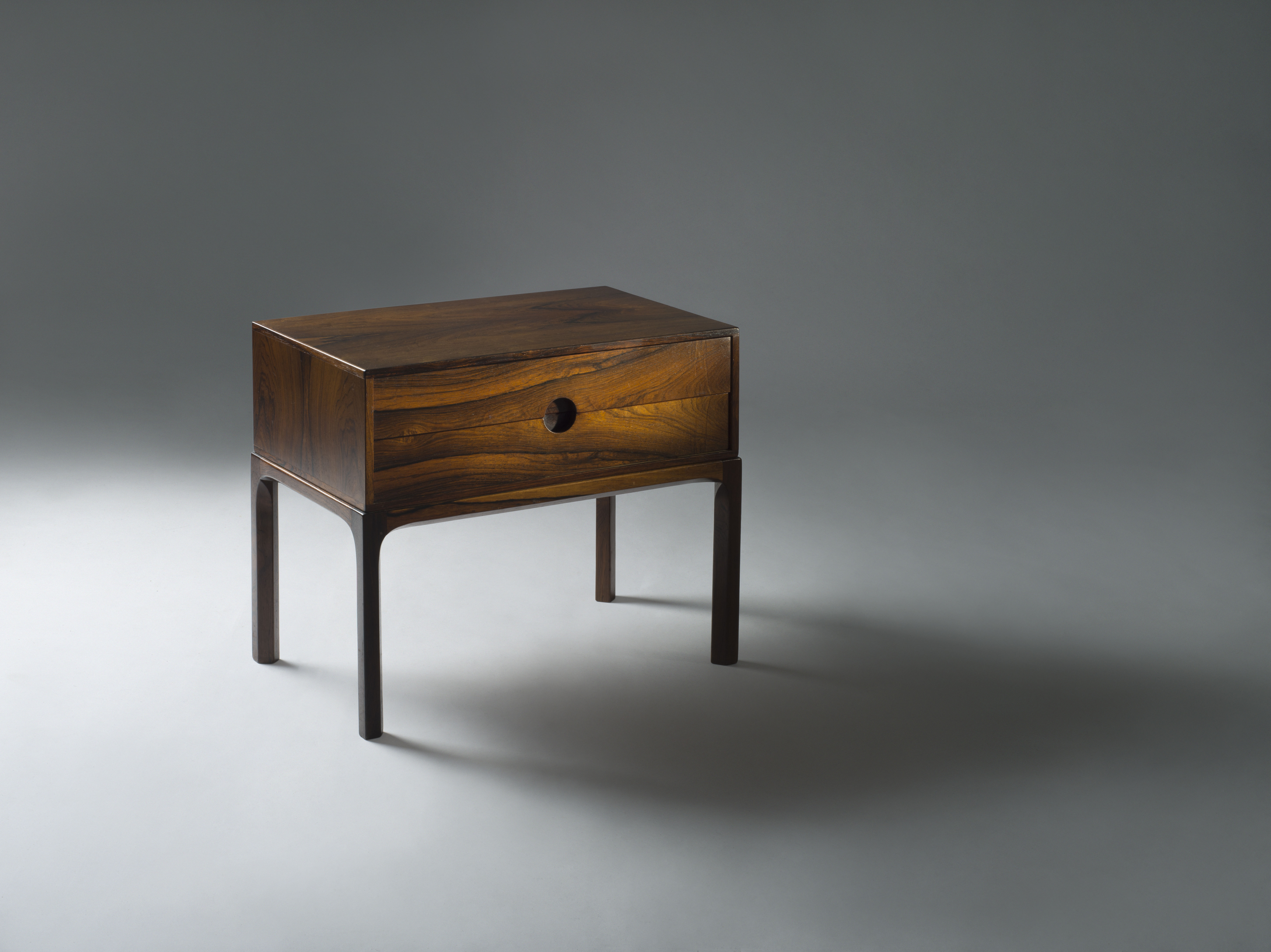 现代家具设计要具有艺术性的意义,现代家具设计涵盖了什么