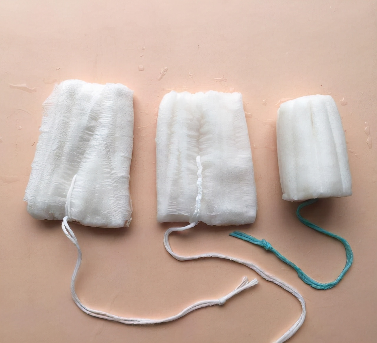 21岁女大学生，偷用卫生棉条卡住，去医院求助，医生无奈：用错了