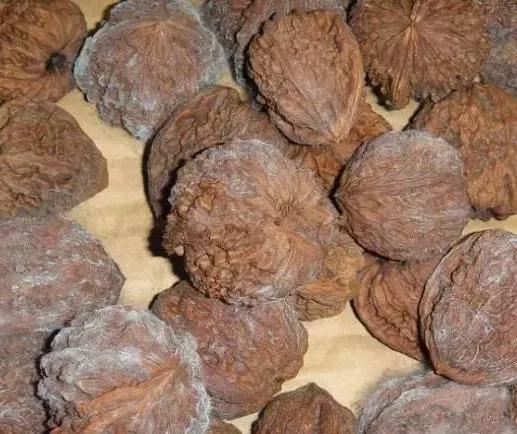 手串发霉了不用扔，只需这样处理一下