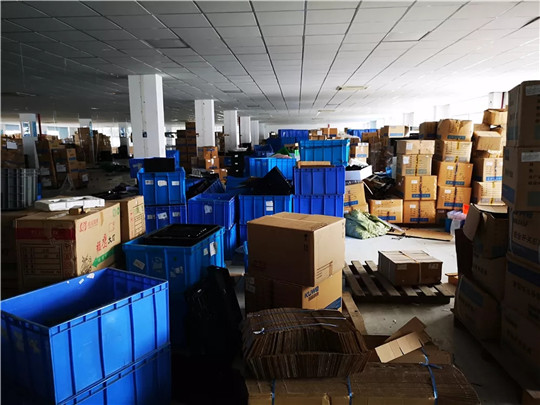 郭威事件,国威被带走