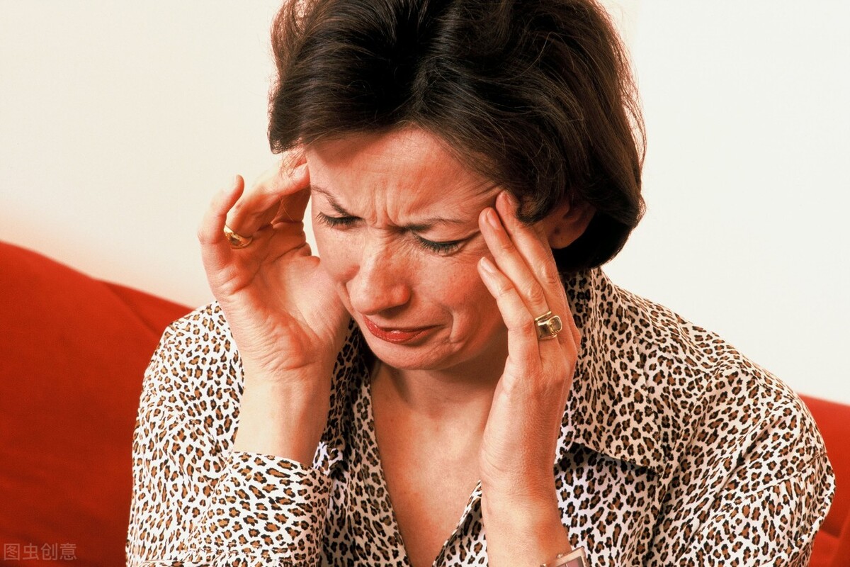 雌激素枯竭会出现哪些问题,雌激素旺盛的女性会有这几个表现