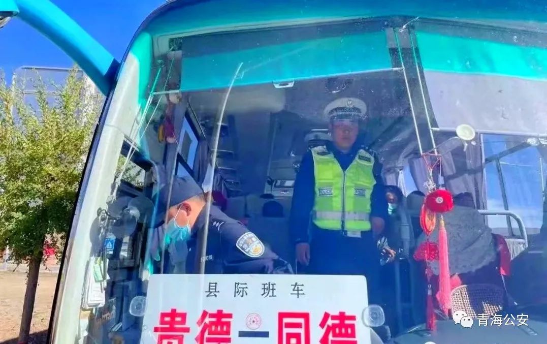 祝福祖国守护百姓健康,祝福祖国繁荣昌盛我在岗