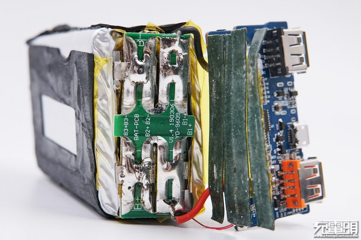 倍思30w超级硅充电器拆解,倍思65w移动电源拆解