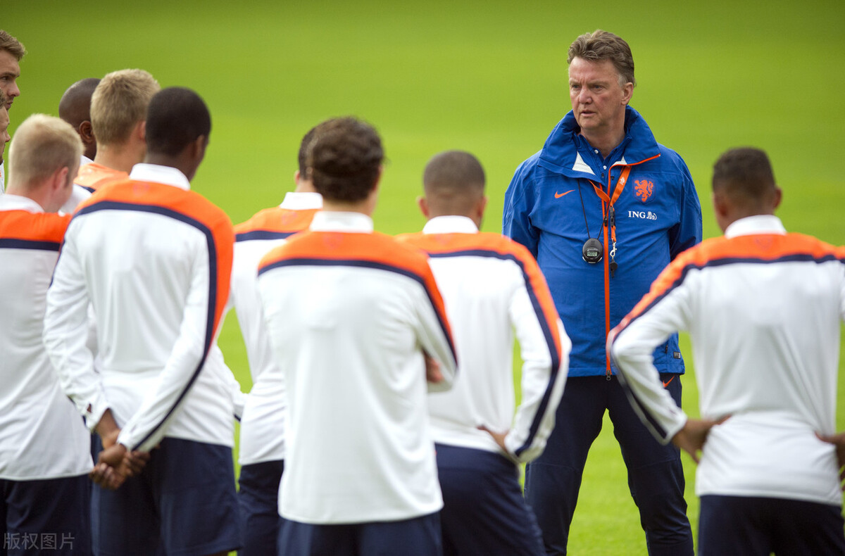 荷兰国家队对范加尔评价,范加尔宣布荷兰大名单的原视频