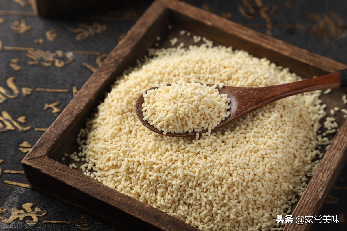 常吃鸡精安全吗,经常吃鸡精会尿黄吗