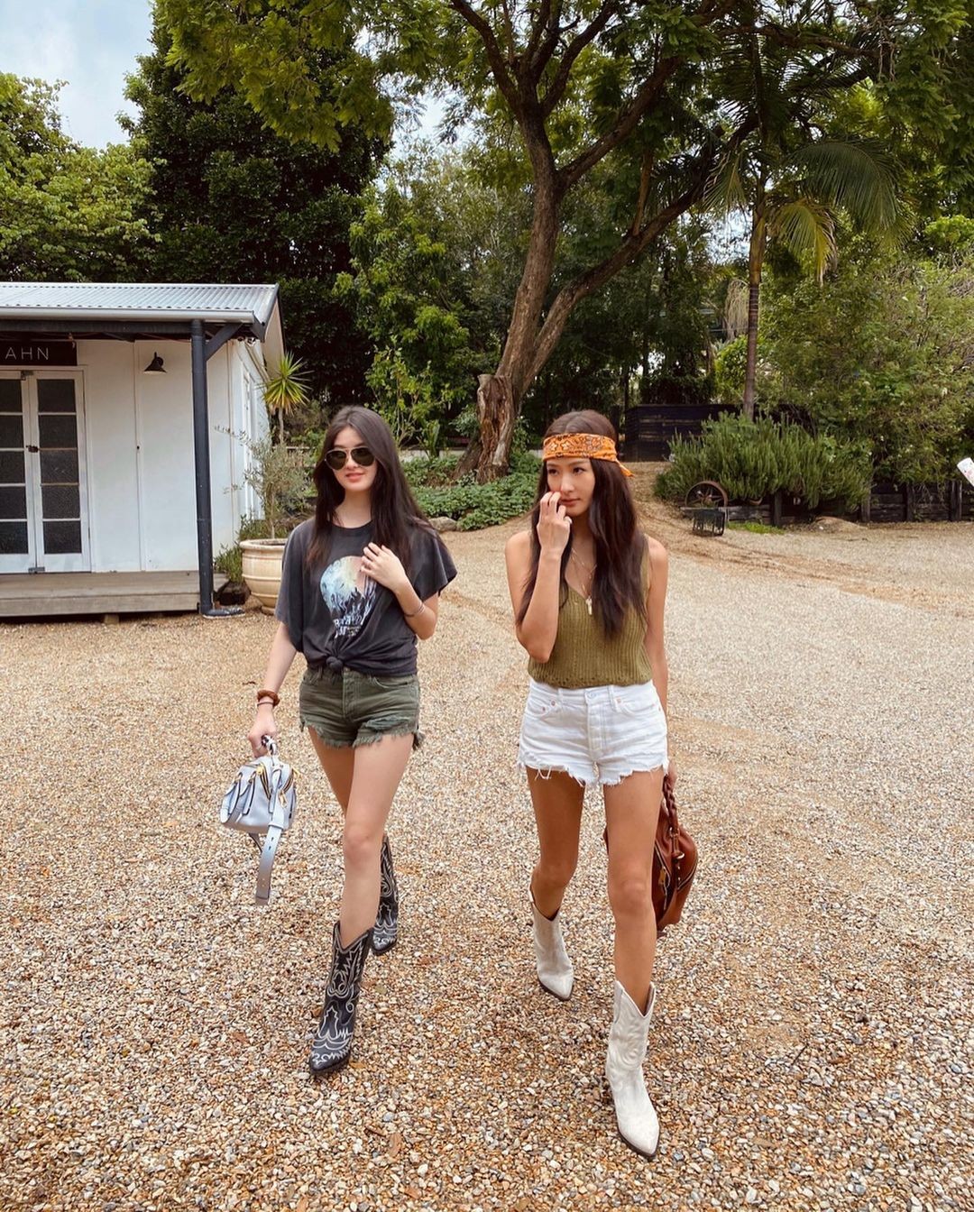 孙芸芸背心短裤,孙芸芸最新穿搭图