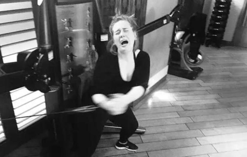 阿黛尔离婚后暴瘦40斤!整容式甩肉变复古俏名媛,美得太高级