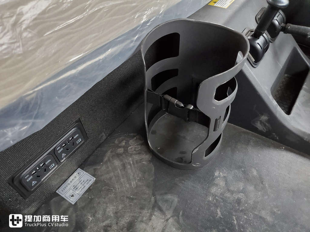 德龙新m3000矮顶牵引车感受,前脸加长改装