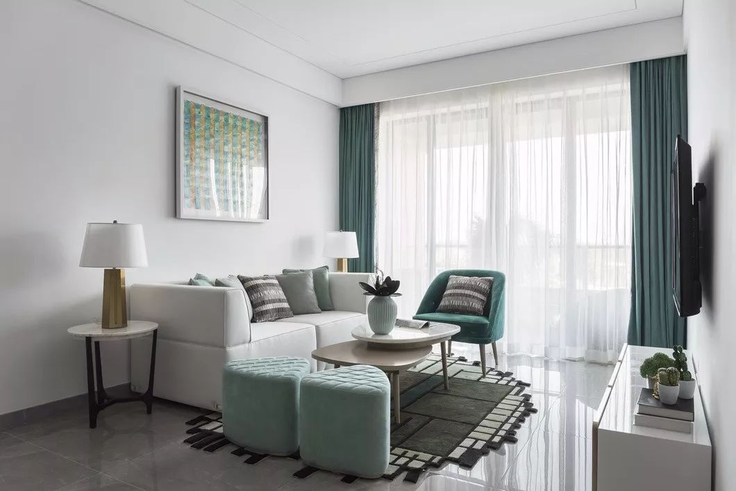 客厅大面积地砖深灰色铺贴效果图,客厅地砖简约铺贴图