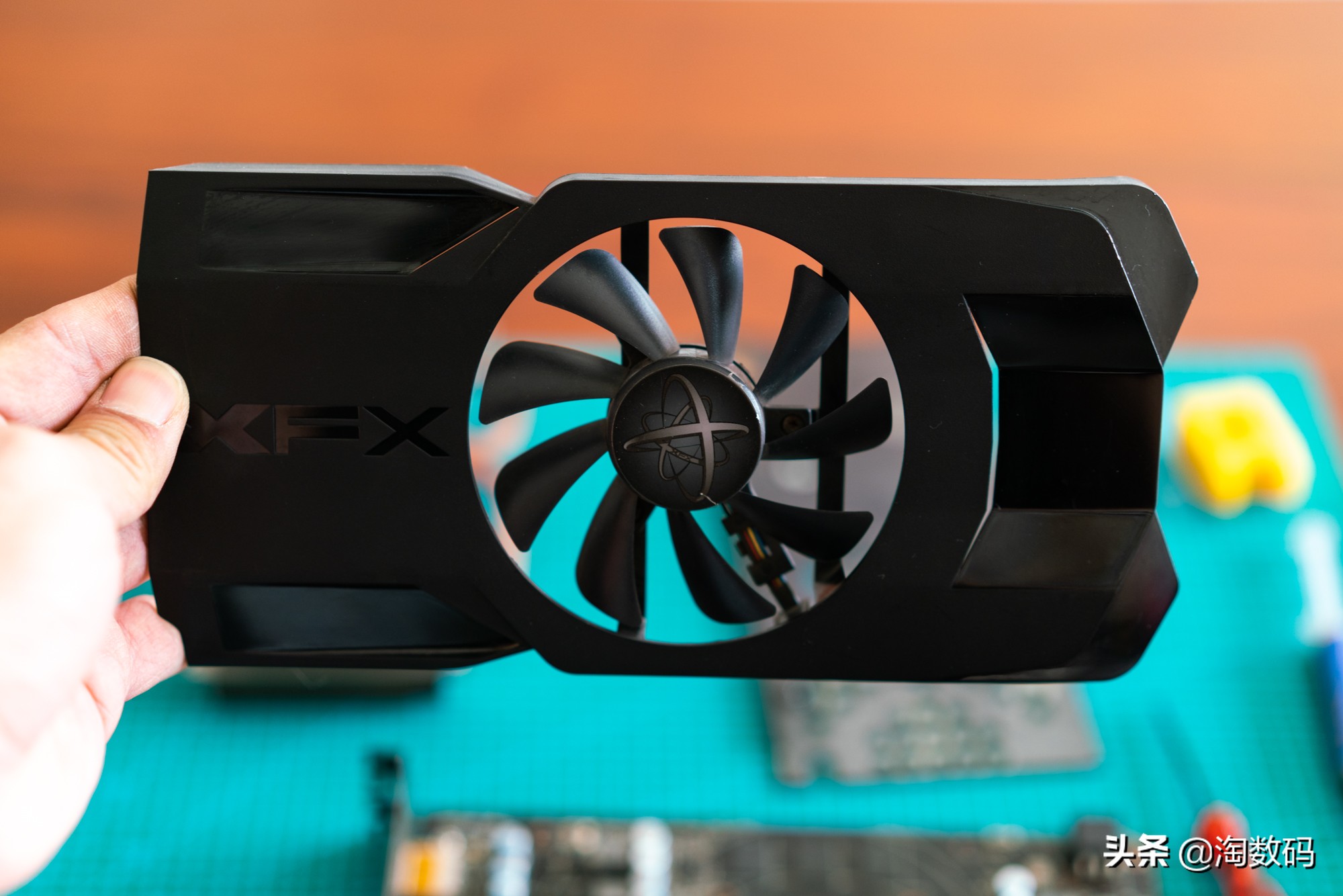 300元AMD显卡,amd300元吃鸡电脑