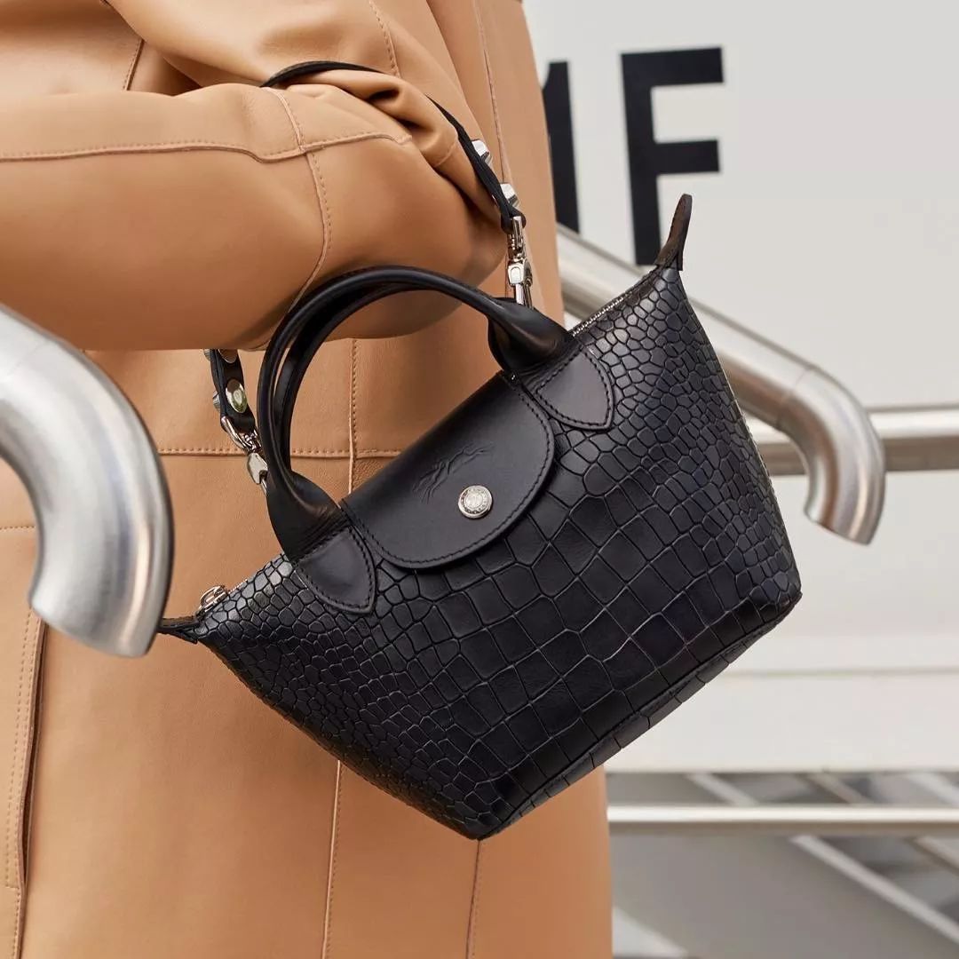 包包中的“黄金尺寸”,绝对是柜子中翻牌率最高的