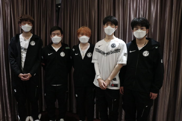 ig打vgtheshy拿复仇之矛完整,theshy不打高端局