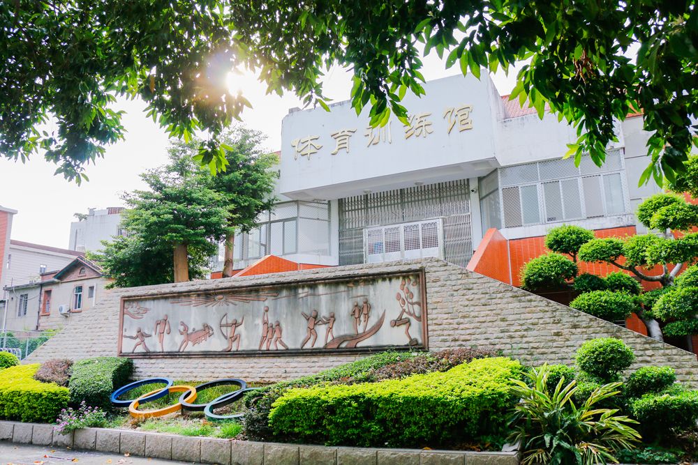 任尔东西南北风配图,任尔东西南北风我亦巍然不动