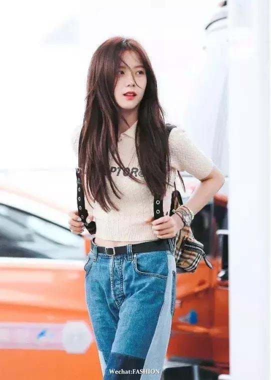 刘雯米兰时装周试装,刘雯维密走秀比心