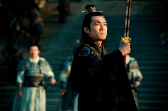 开国最早的孙吴，为何会比其他两国称帝晚？