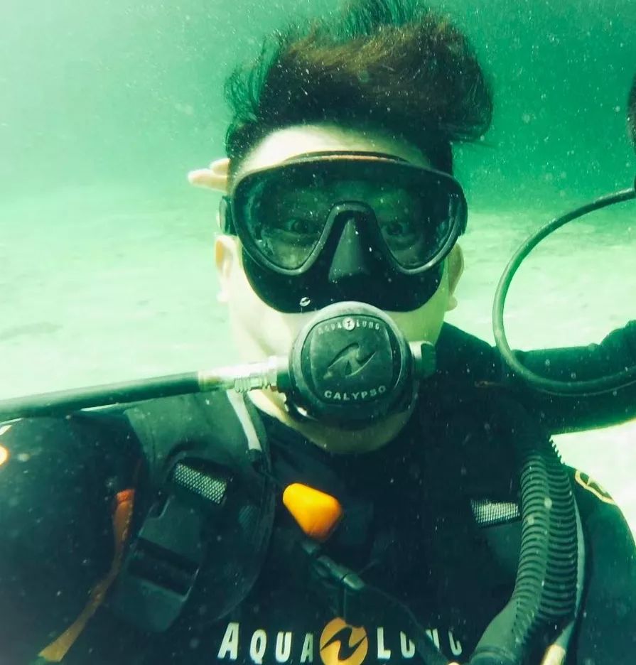 美国西海岸（碰撞）古巴哈瓦那