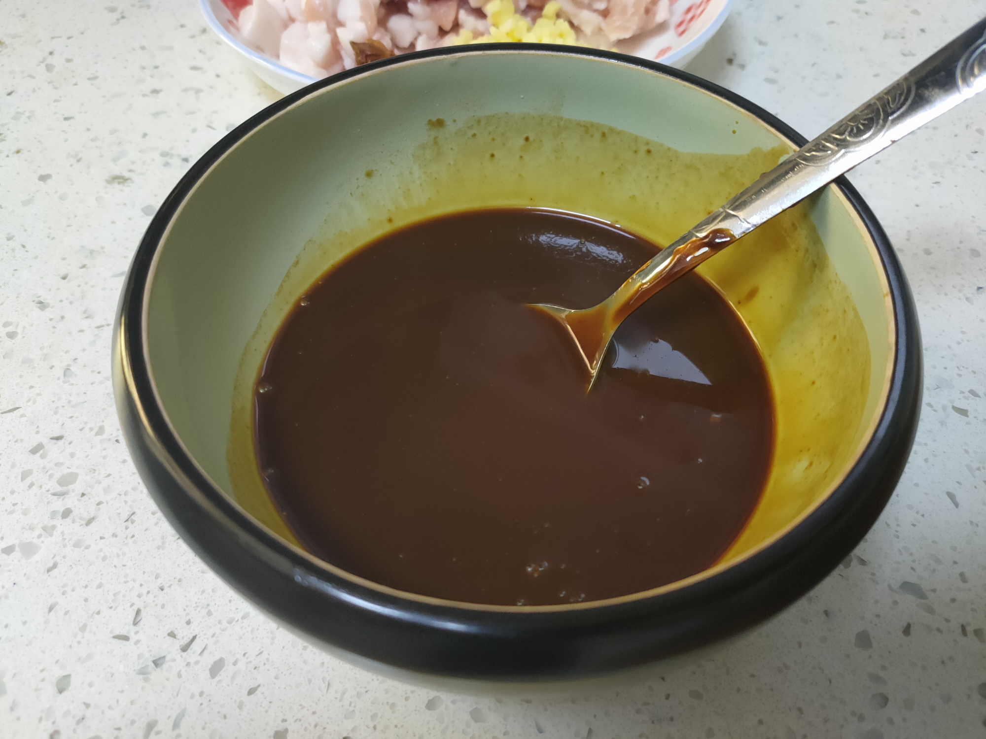 做炸酱面用什么甜面酱最好,炸酱面要干黄酱还是甜面酱