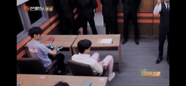 最新密室大逃脱杨幂状态,杨幂密室大逃脱吓瘫