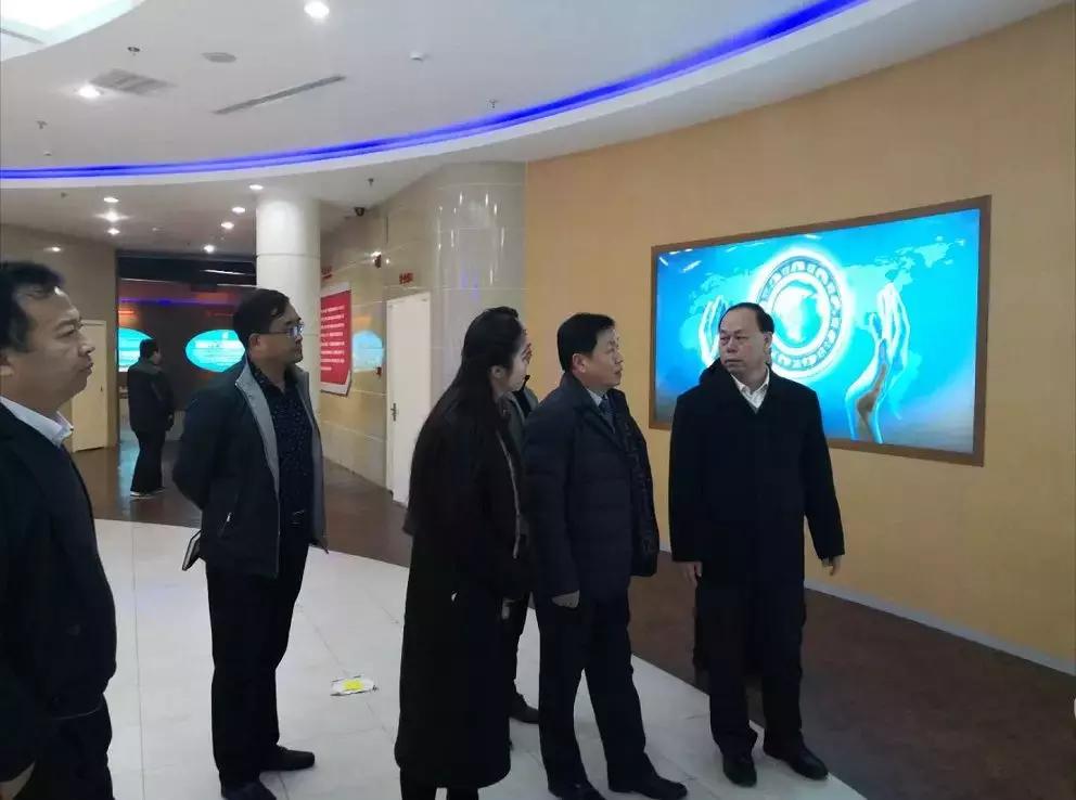 韩国客商来公司考察,韩国客商携新款产品