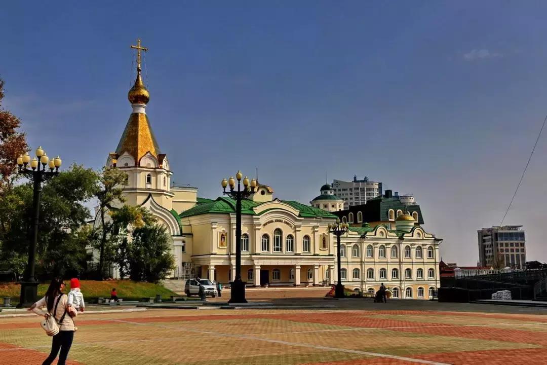 乌苏镇东方第一哨所哨兵,黑龙江边境边防战士冬天站岗