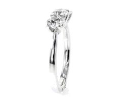 选钻戒必备基础知识,买钻戒应具备哪些技巧