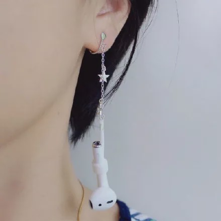 别人夸我耳环漂亮怎么回复,别人说你耳环比人好看你怎么回嘴