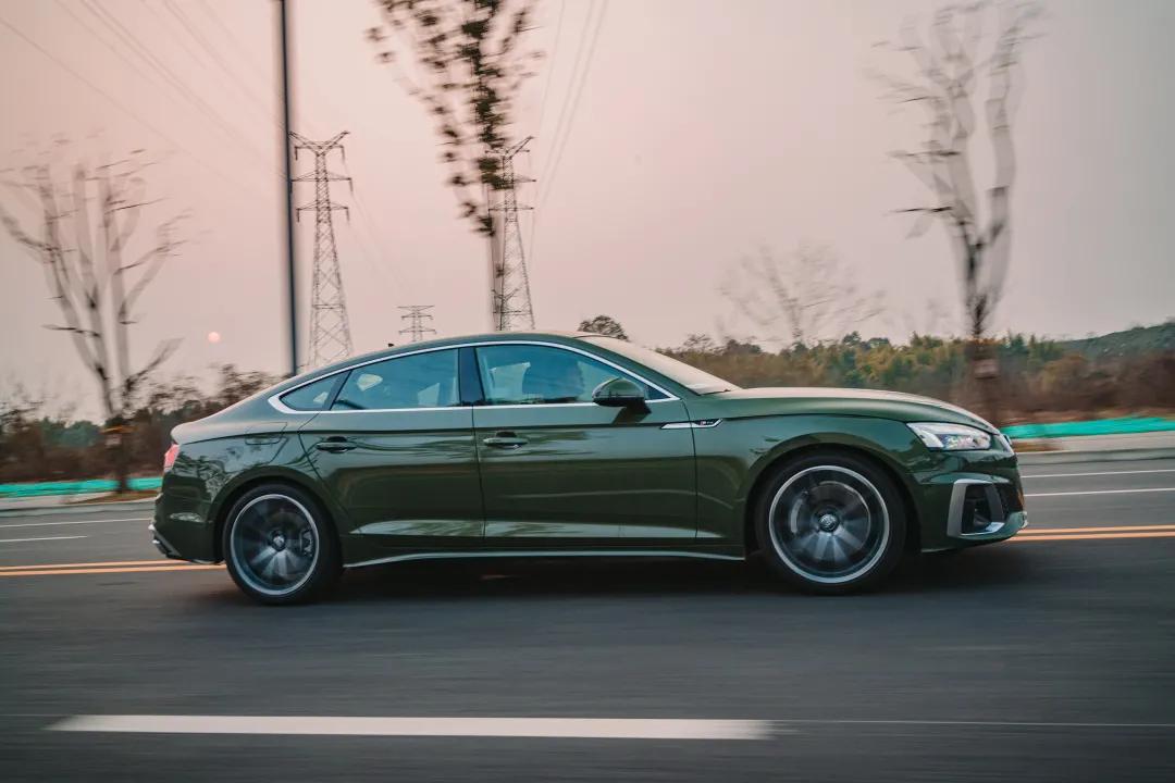 奥迪a5进口sportback45甄选,奥迪a5sportback碰撞测试