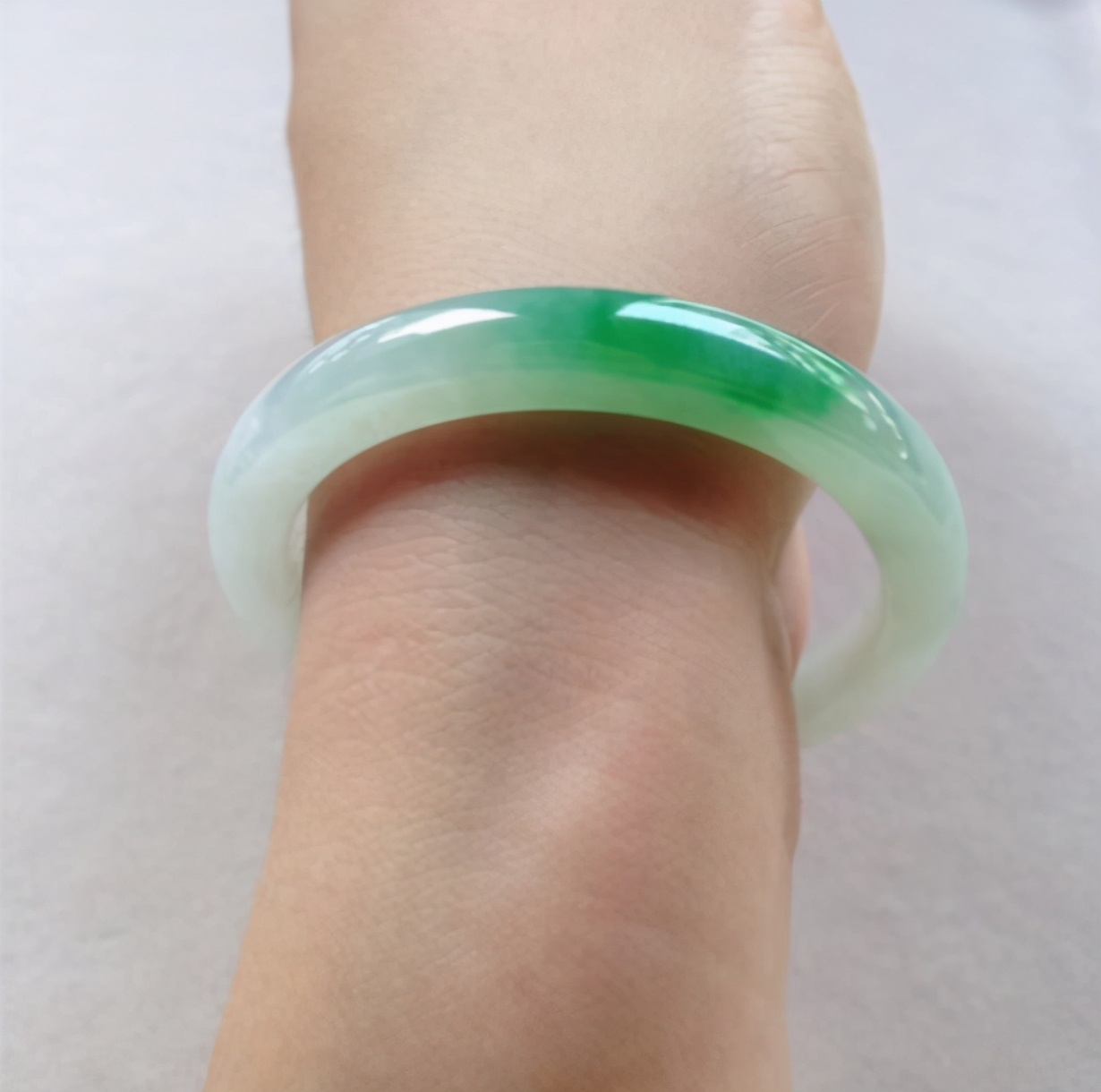 教您如何测量合适自己的手镯,怎样测量自己戴多大的玉镯