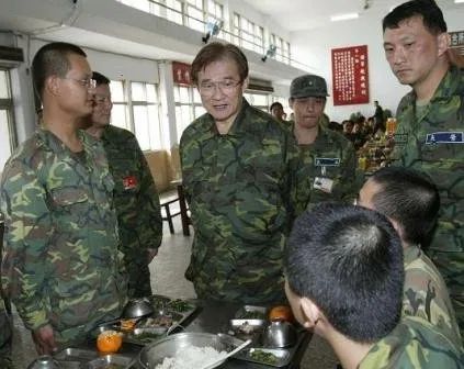 海峡锐评|菠萝滞销不用怕,自有万年“接盘侠”