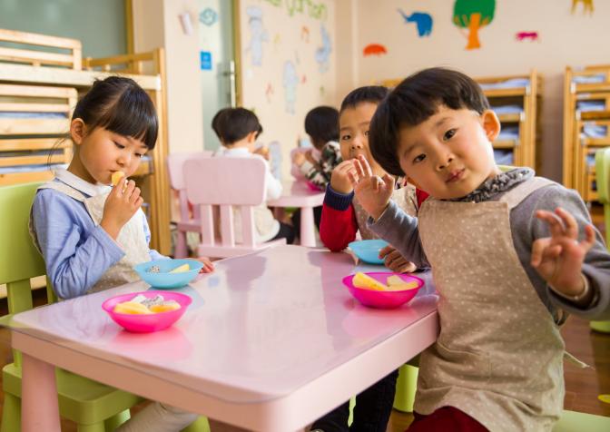 3岁小孩每天吃多少盐合适,3岁以下儿童吃多了盐