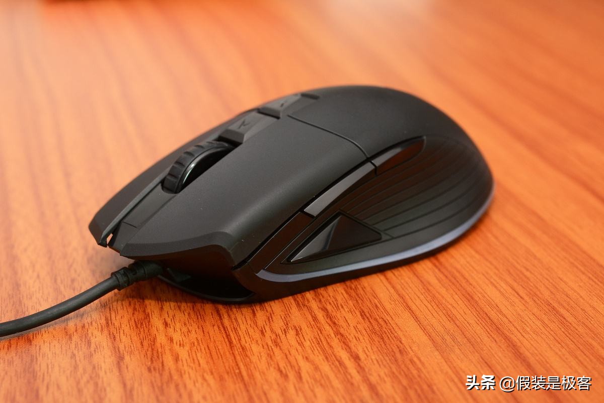 按键精灵鼠标键盘突然不灵了,无线鼠标摔了按键不灵怎么修