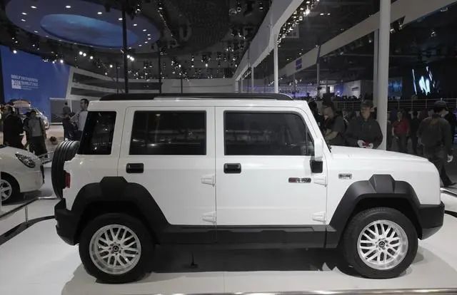 吉利全球鹰2013款车型车头图片,吉利全球鹰有哪几款微型车型呀