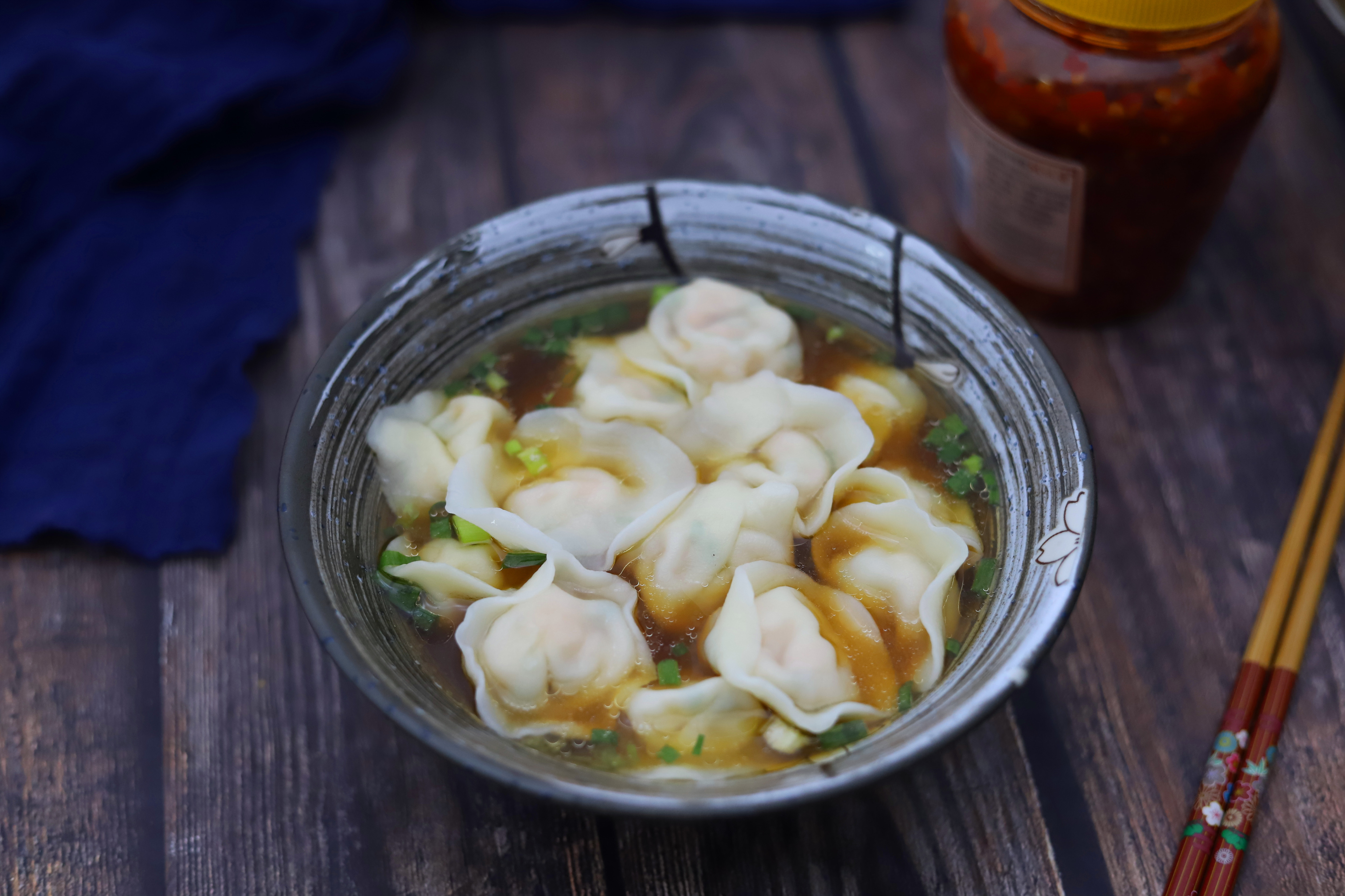 素馅虾仁馄饨正宗做法,1岁宝宝虾仁鸡蛋小馄饨馅的做法