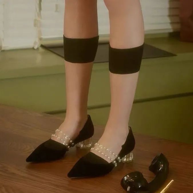 小白鞋仙女鞋,小白鞋失宠了这4双仙女鞋正流行