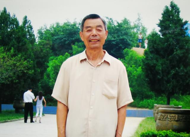 父亲驾鹤西去悼词,致敬我的父亲完整版