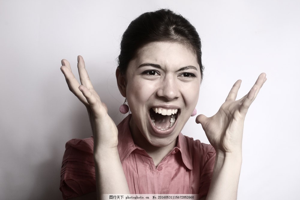 心烦易怒焦虑胸闷气短是什么原因,焦虑腹胀胸闷心烦