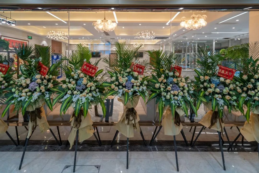 杭州涌金广场多次转型，联手近江海鲜城满血复活，杭州吃货必打卡