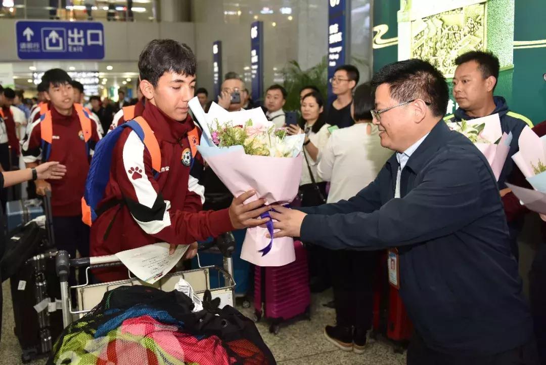 成都棠外u13足球队,四川足球赢国足