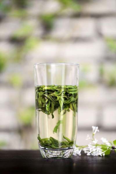 喝绿茶和红茶哪个会睡不着,喝红茶和绿茶会睡不好觉吗