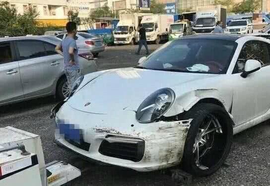 中国球迷冲进球场被行政拘留,中国球迷冲进球场要拘留吗