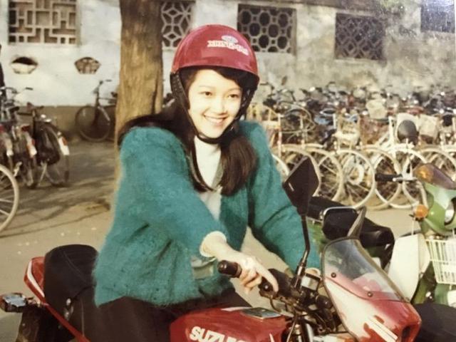 妈妈年轻时候的照片太好看了,妈妈最美9张照片