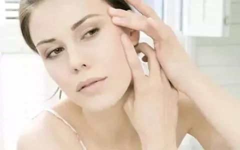 鼻子长痘是胃不好吗,鼻子长痘是肝火还是胃火