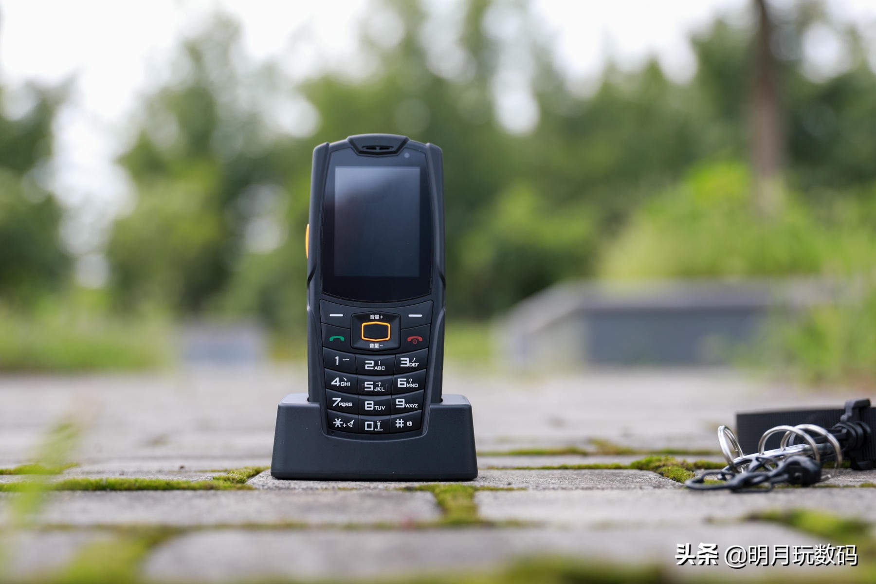 能扫码聊微信的功能机,可以聊微信刷抖音打电话的手机