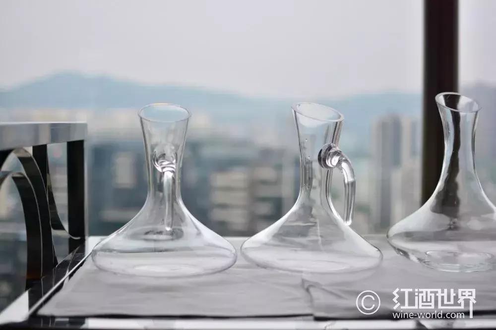 喝葡萄酒之前如何醒酒,红酒喝之前要醒酒是什么意思