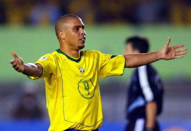 罗纳尔多20岁在哪个队,罗纳尔多20岁进球数