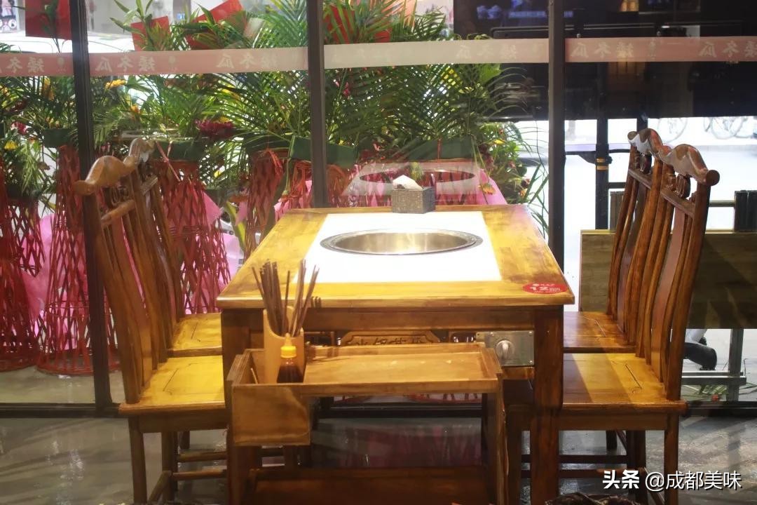 矮冬瓜的火锅店,矮冬瓜巴蜀笑星火锅